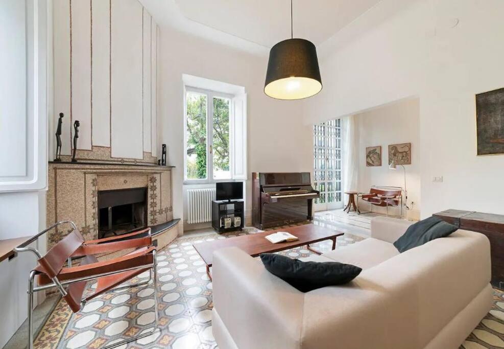 Elegant And Spacious In - Metro B1 * Rome